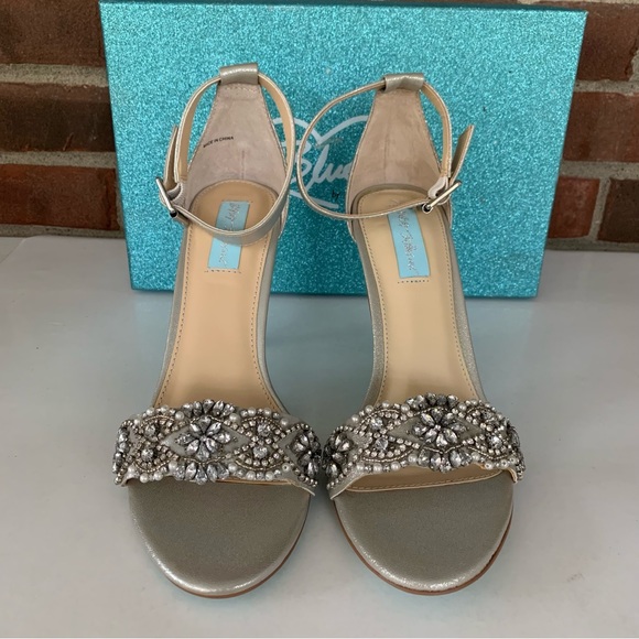 Betsey Johnson Womens Gina Silver Jeweled High Heel Sandals Size US 9.5 M MINT - Picture 2 of 8